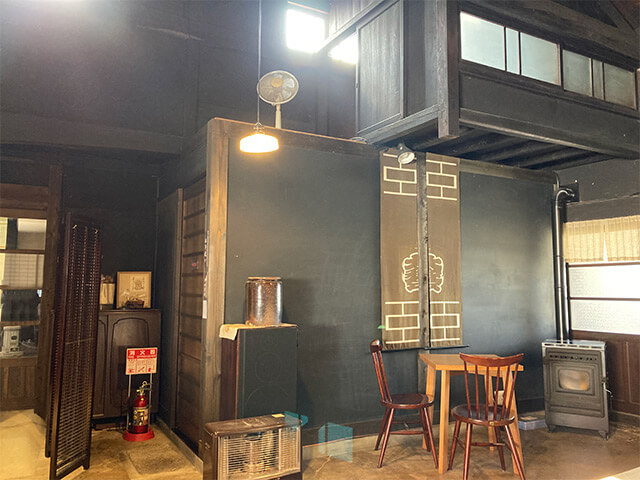カフェ店内３