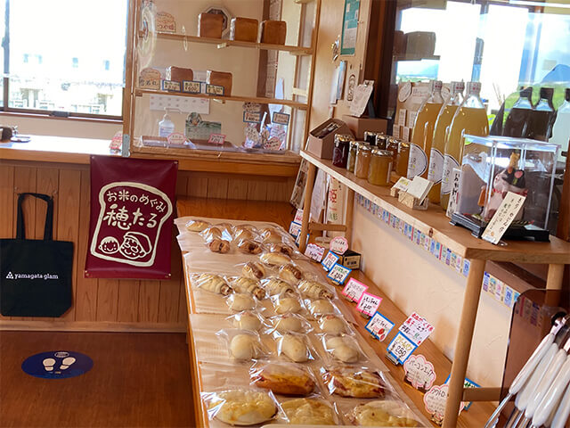 店内の様子1 パン売り場