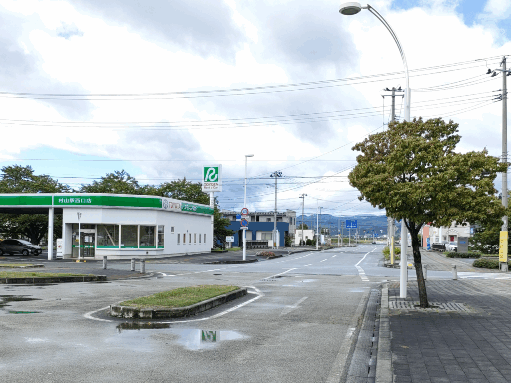 JR村山駅西口から出たところ