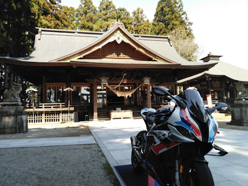 【山形・長井市】宮司さんのバイク愛がすごい！ライダーの聖地「總宮（そうみや）神社」 アイキャッチ