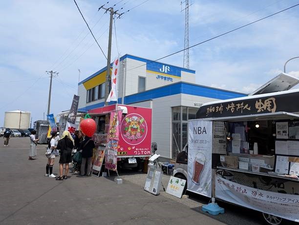 鼠ヶ関イカ・マグロまつり　キッチンカー