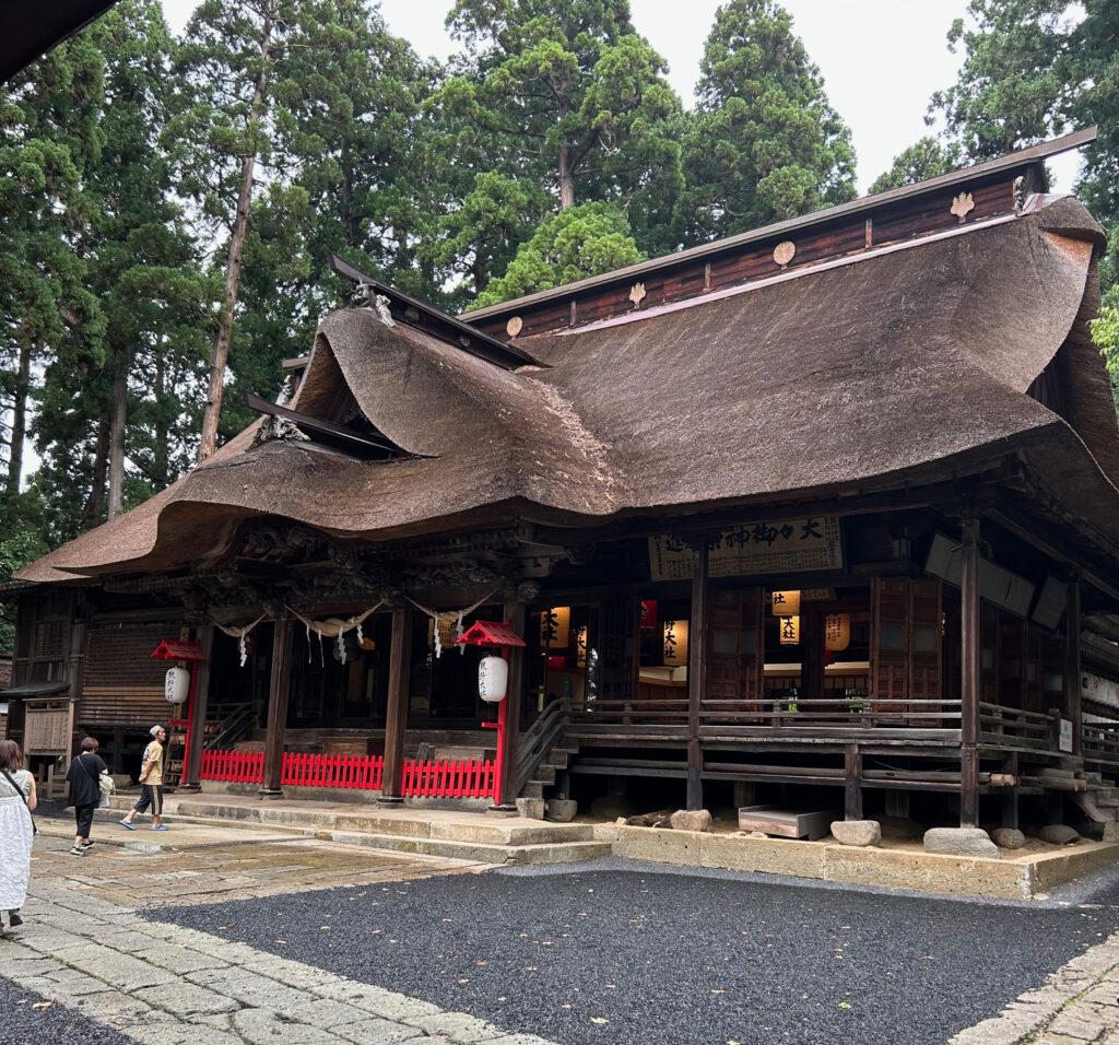 南陽市熊野大社の本殿