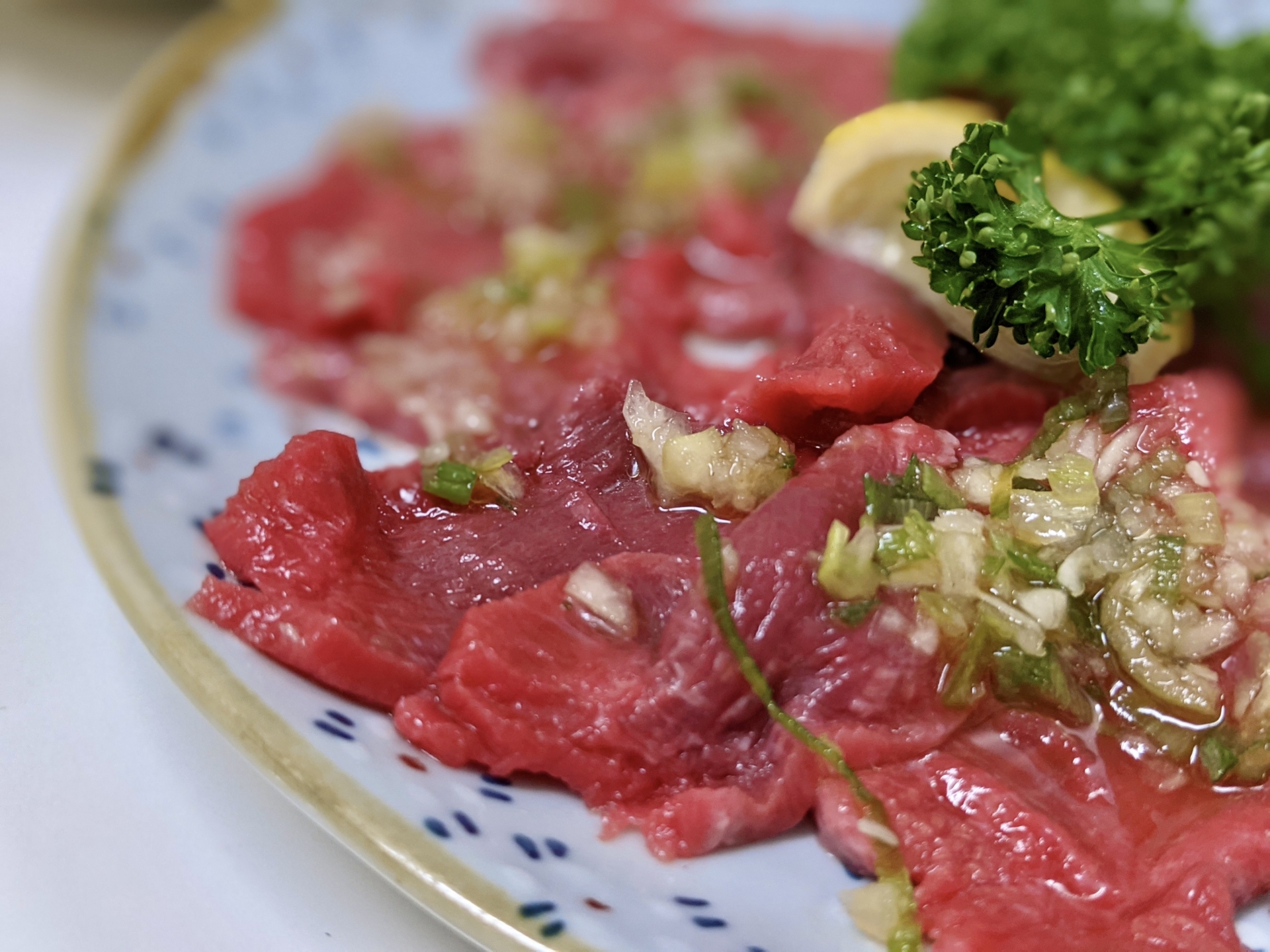 三大馬刺しと山形の馬肉文化｜長井の馬肉チャーシュー アイキャッチ