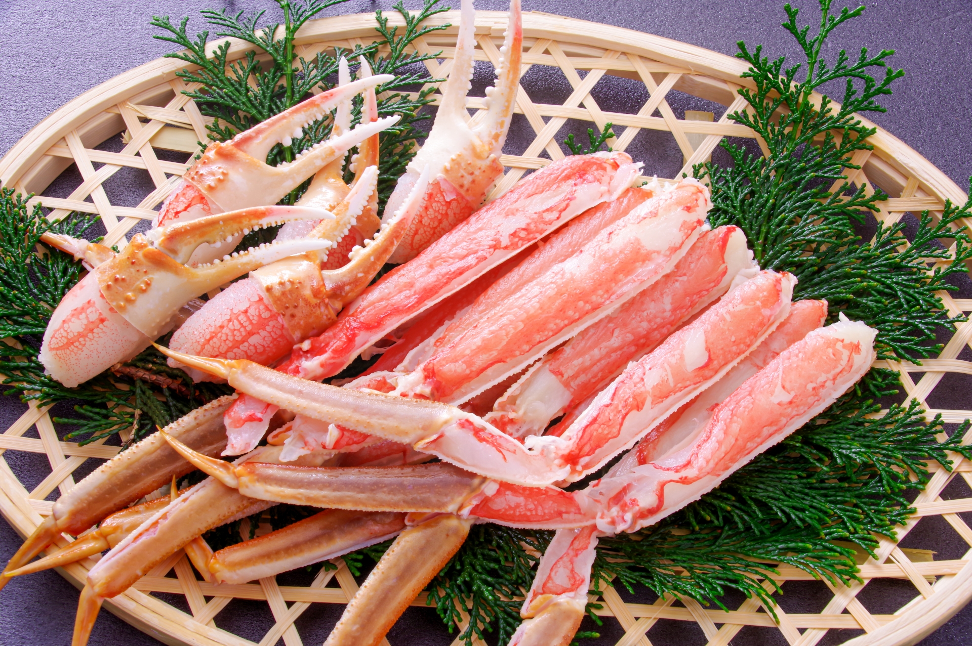 ズワイガニ5キロは大人数に最適！通販のおすすめセットと庄内北前ガニの本場で味わう魅力も紹介 アイキャッチ