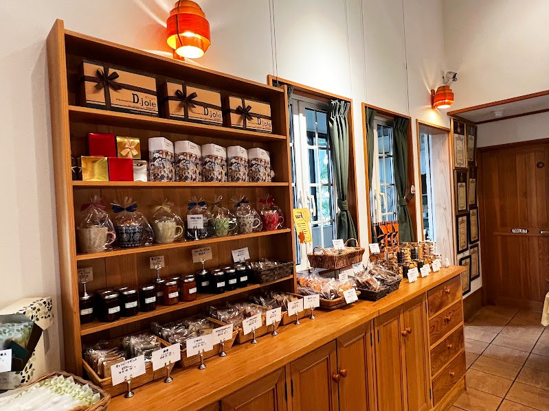 パティスリーデジョワ_店内2