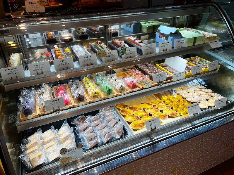 パティスリーデジョワ_ショーケース3