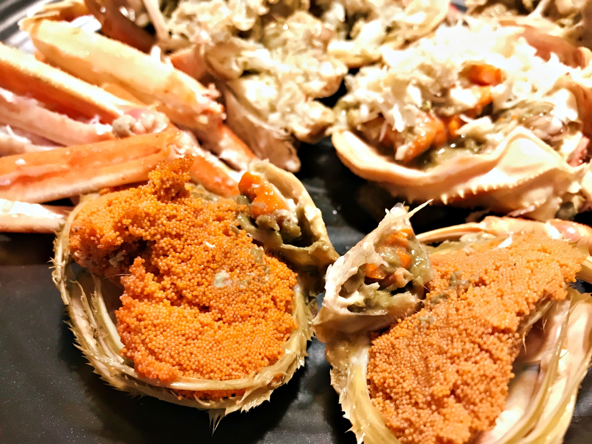 香箱ガニの内子