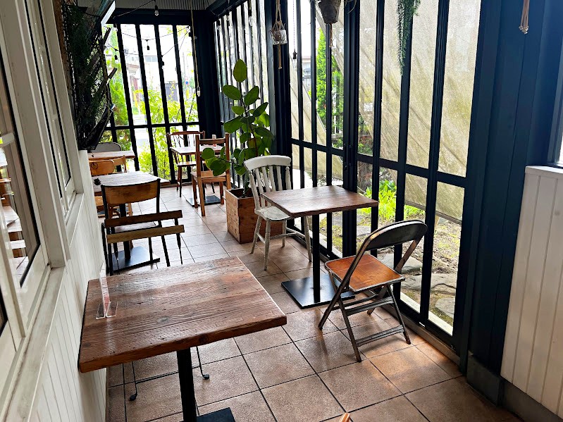 パティスリーデジョワ_イートイン