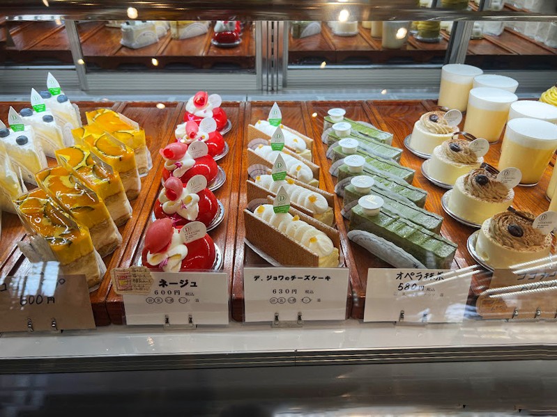 パティスリーデジョワ_ショーケース4