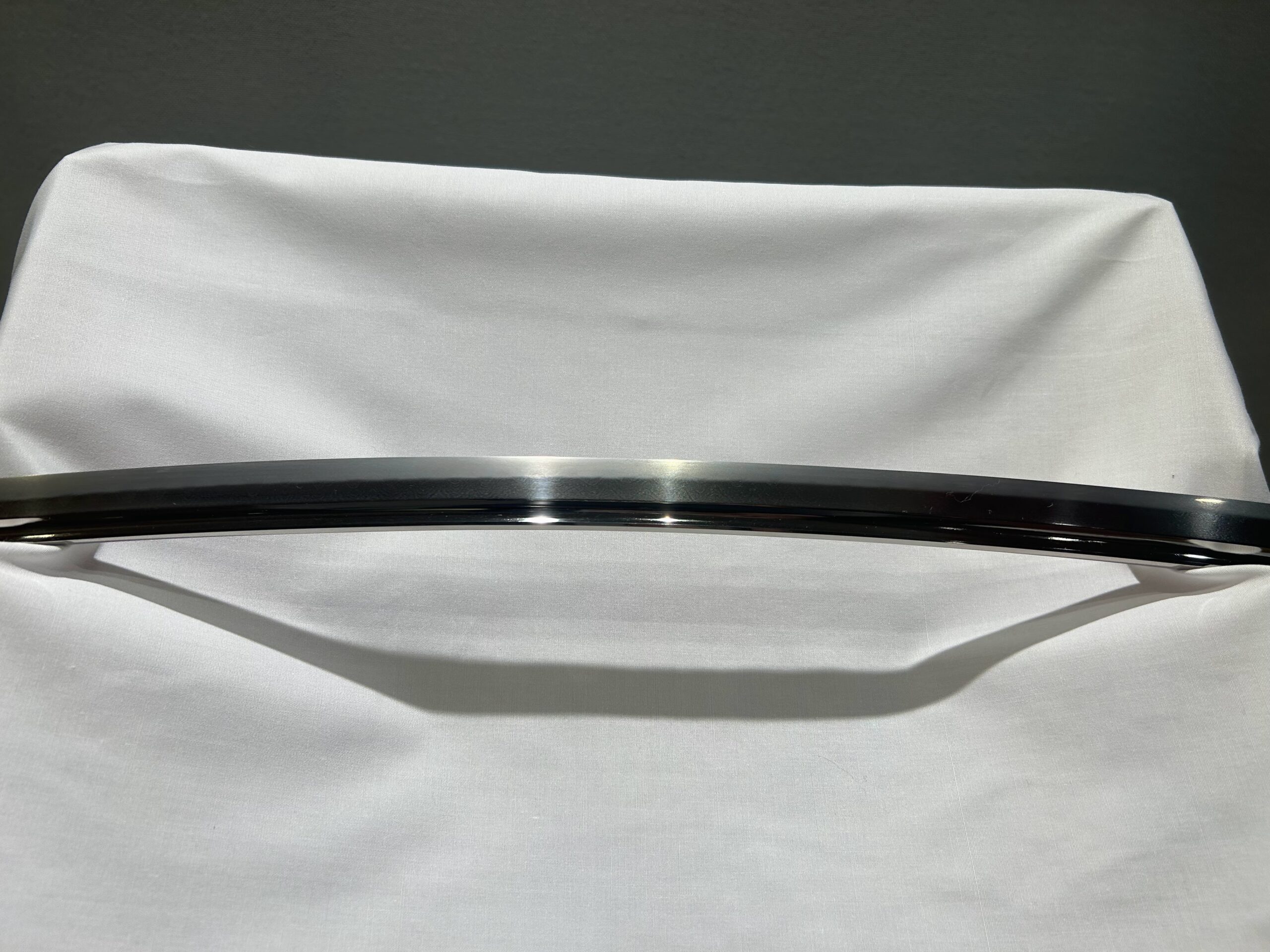 月山刀の綾杉肌｜杉の木目のような鍛肌が見られる日本刀