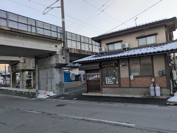 渡辺だんご屋の駐車場