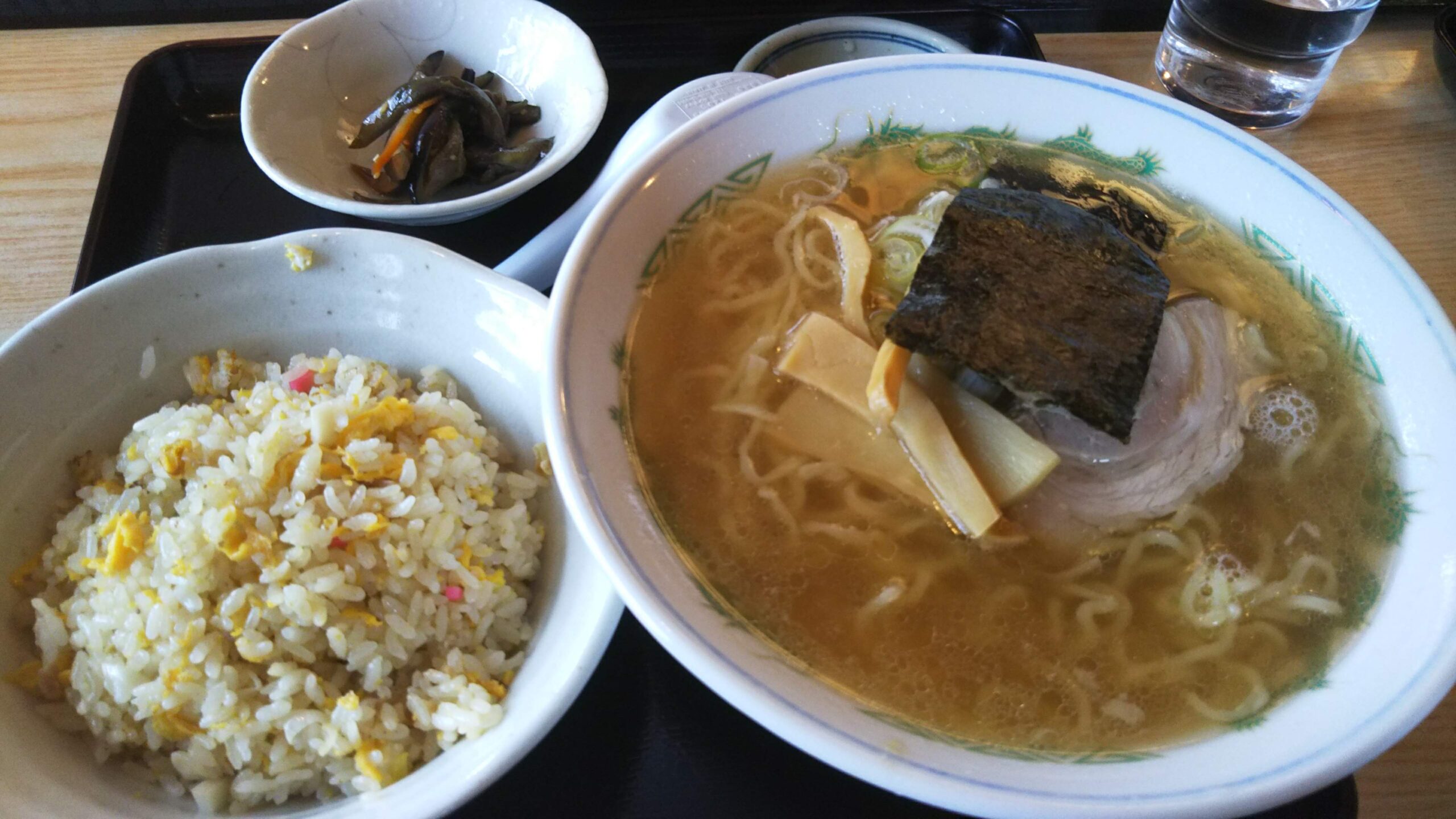 いさご食堂旧店舗手もみ中華チャーハンセット