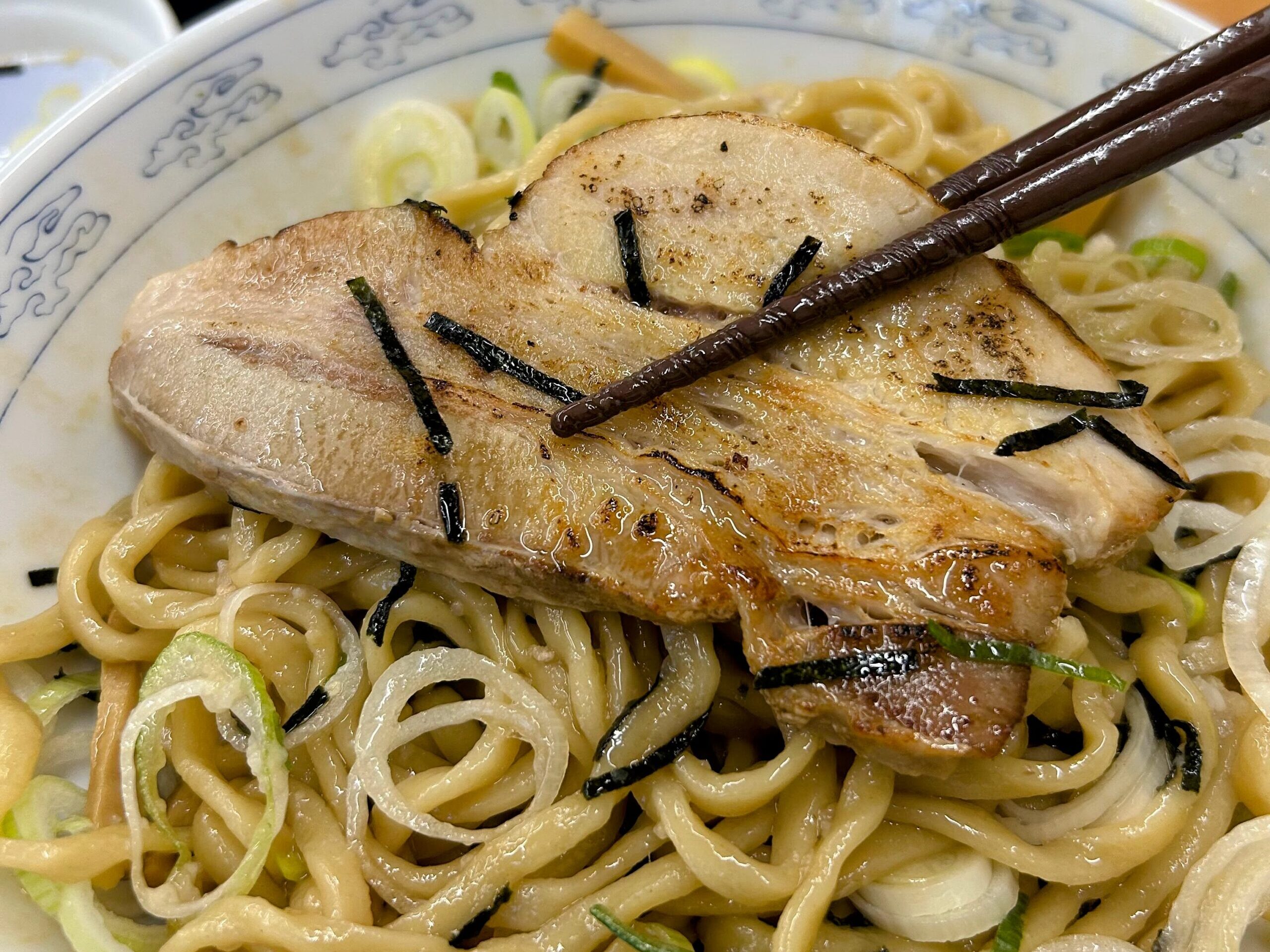 中華そば 雲ノ糸　山形あかねケ丘店 煮干し油そば　焼豚