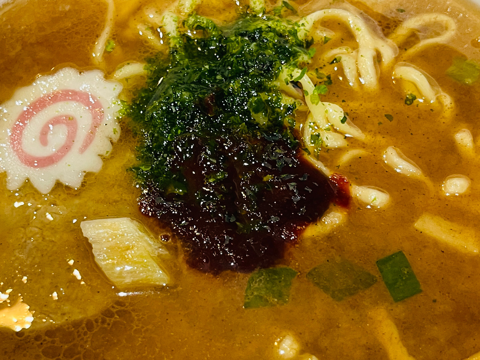 龍上海 カップ麺 辛みそアップ画像