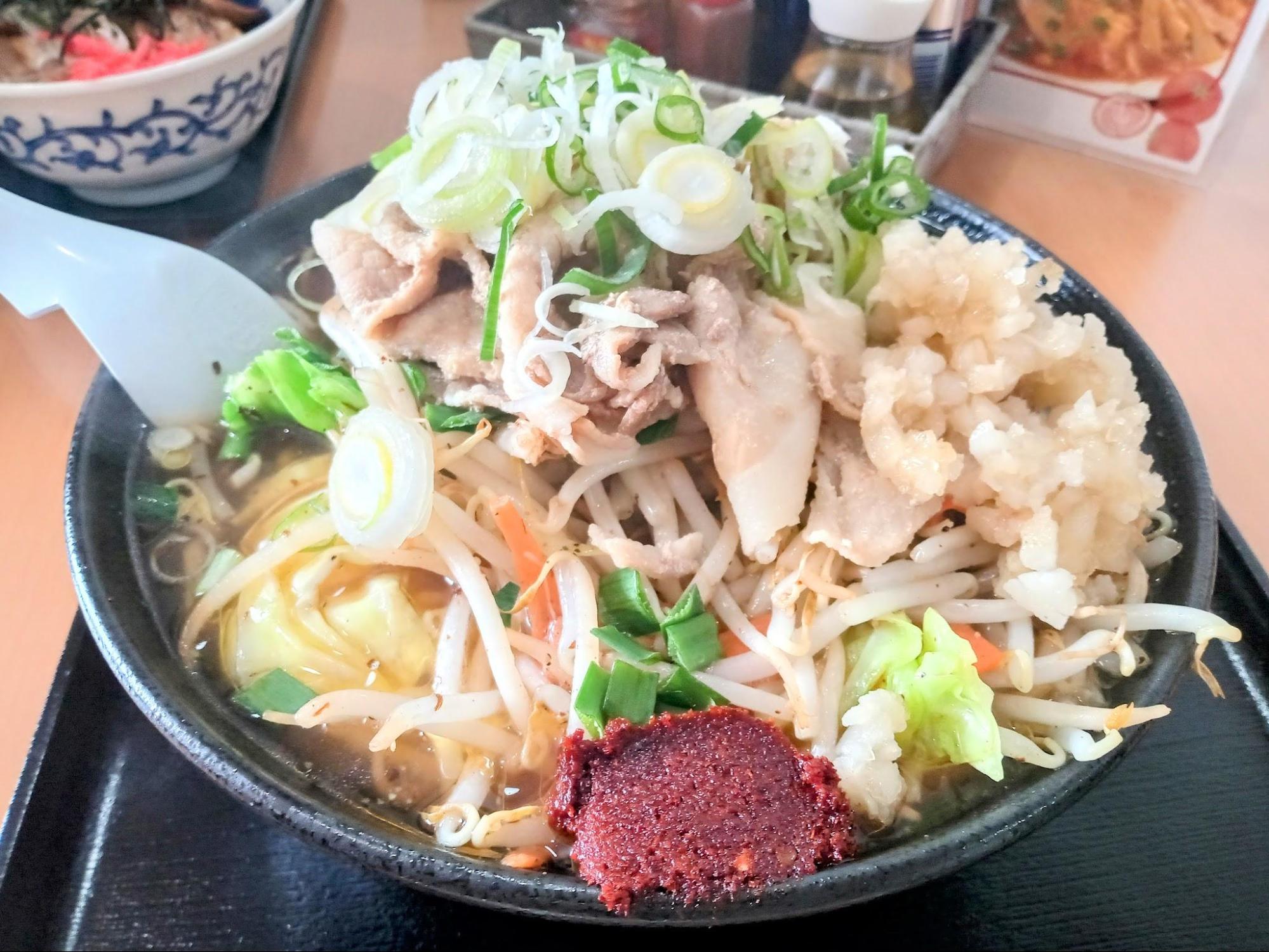 【山形・山形市】めんや 縁|麺の太さが選べる「豚野郎めん」実食レポ！ アイキャッチ