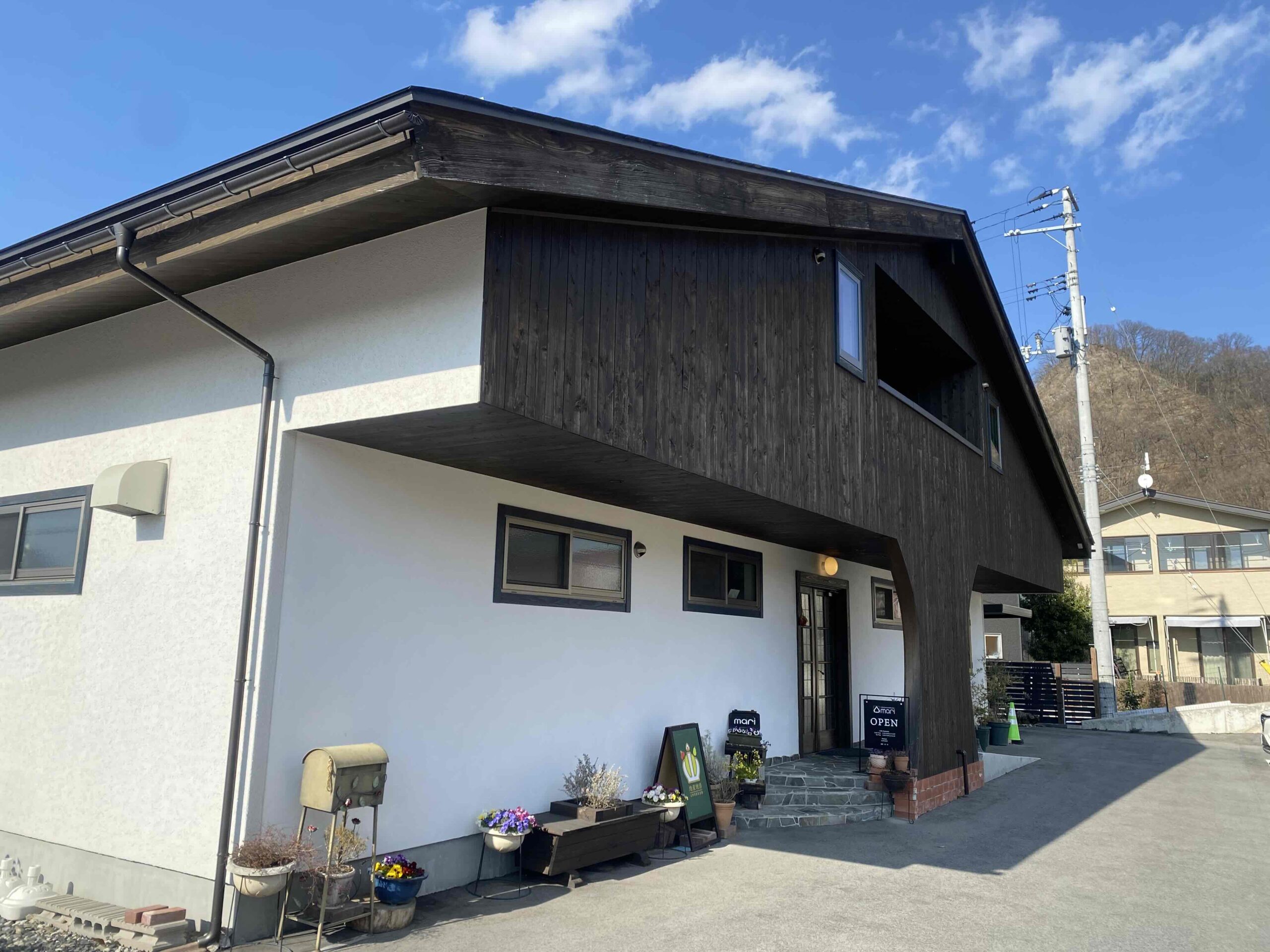 Coffee Restaurant＆Botiqueu mariの外観