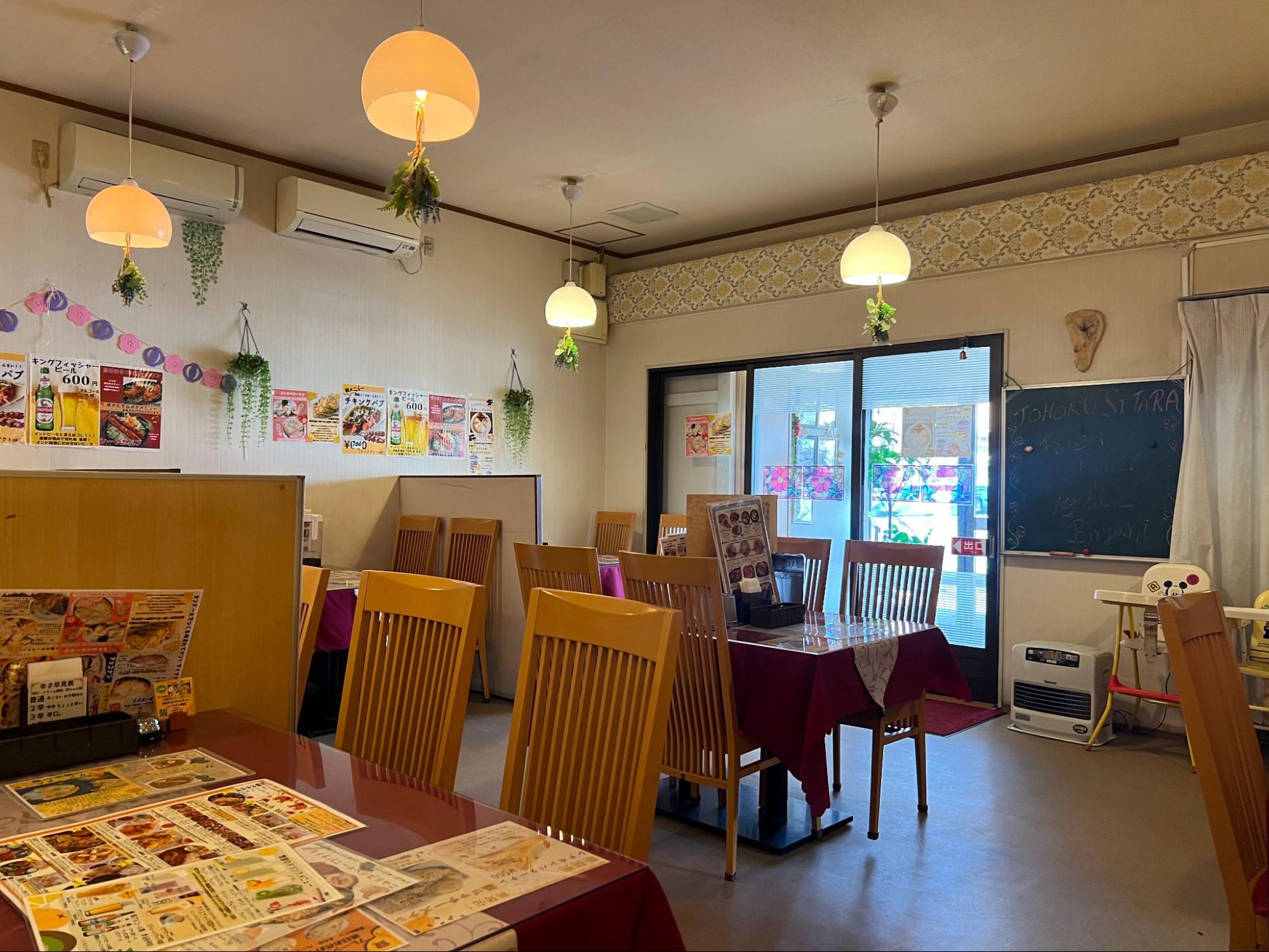 東北スターラの店内