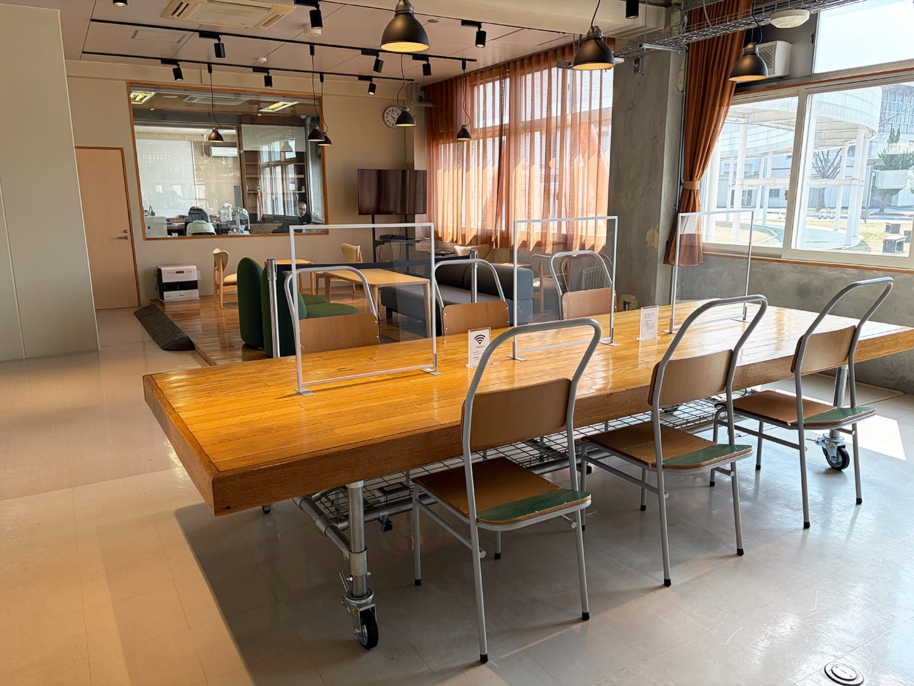 リンク村山 一階リビング・コワーキングスペース