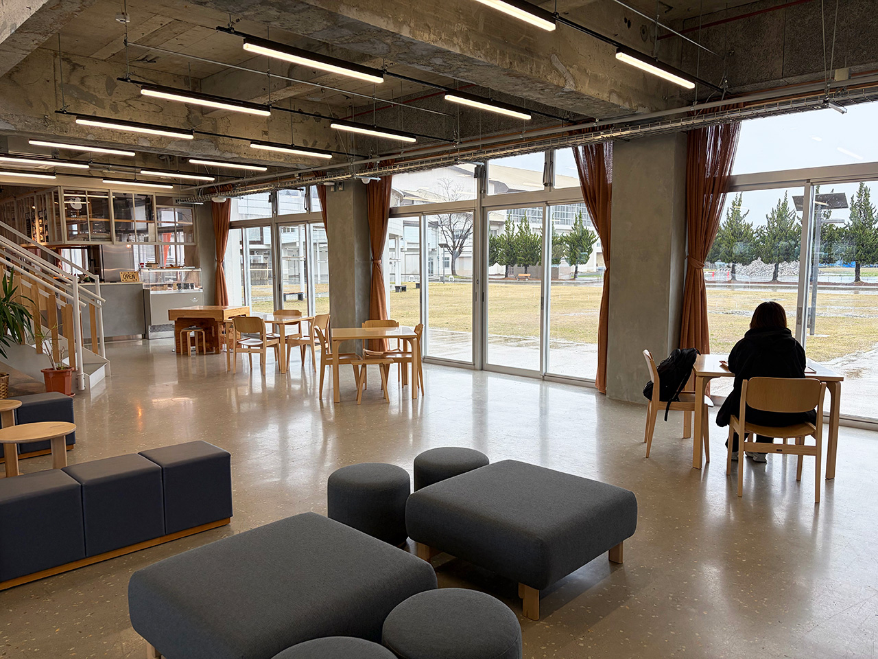 リンク村山 一階リビング・コワーキングスペース