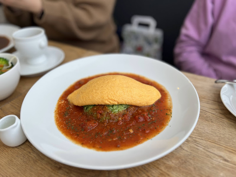 グリーンオムライス