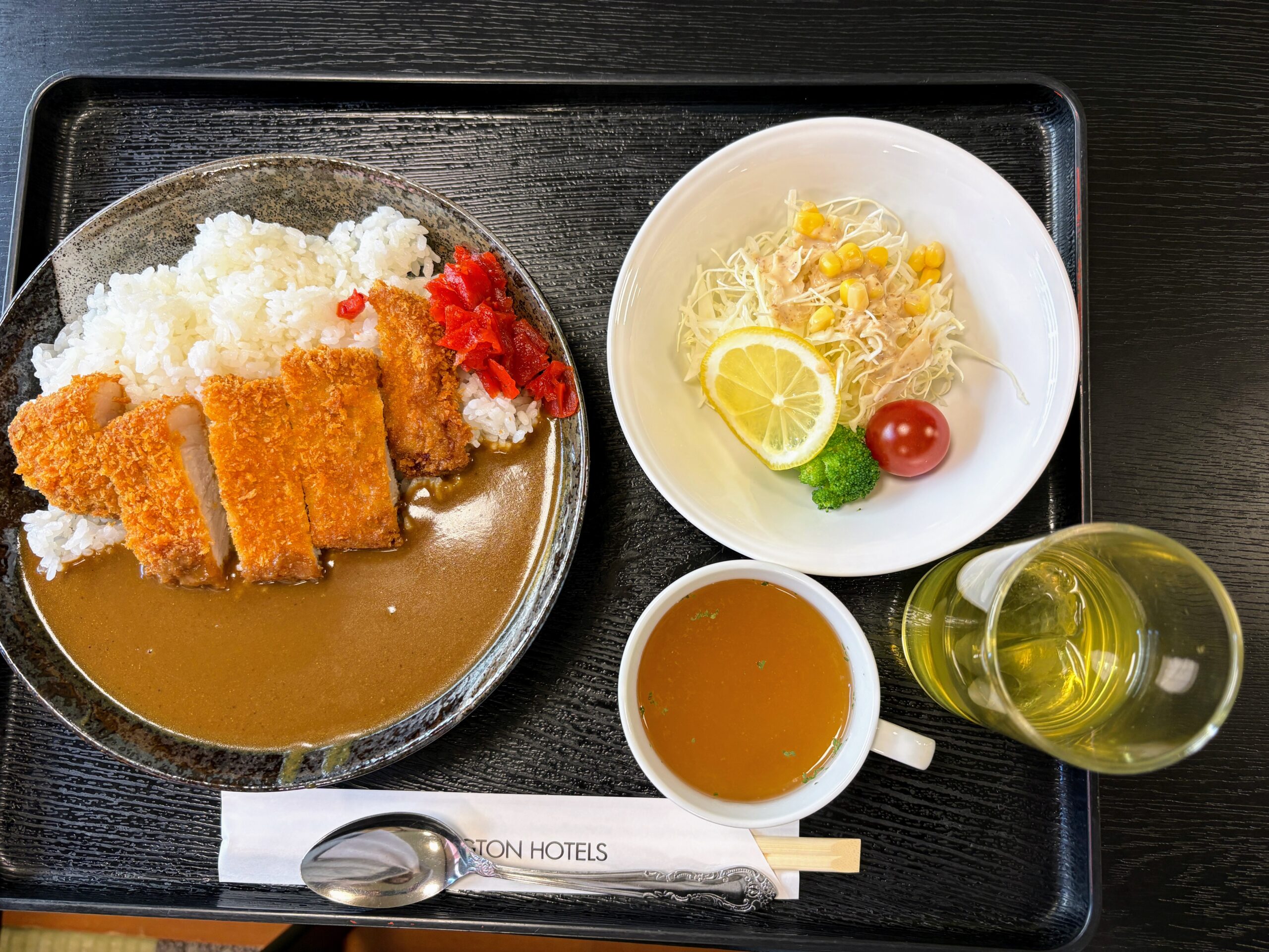 三十三間堂のカツカレー