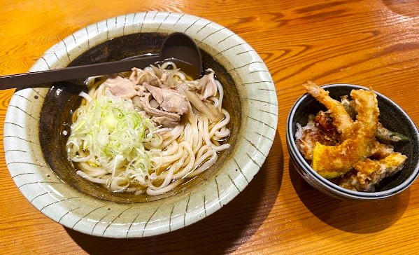 【山形・東根市】つんつるてんの自家製うどんを実食レビュー！コシのある麺が魅力の人気店に行ってきた！ アイキャッチ