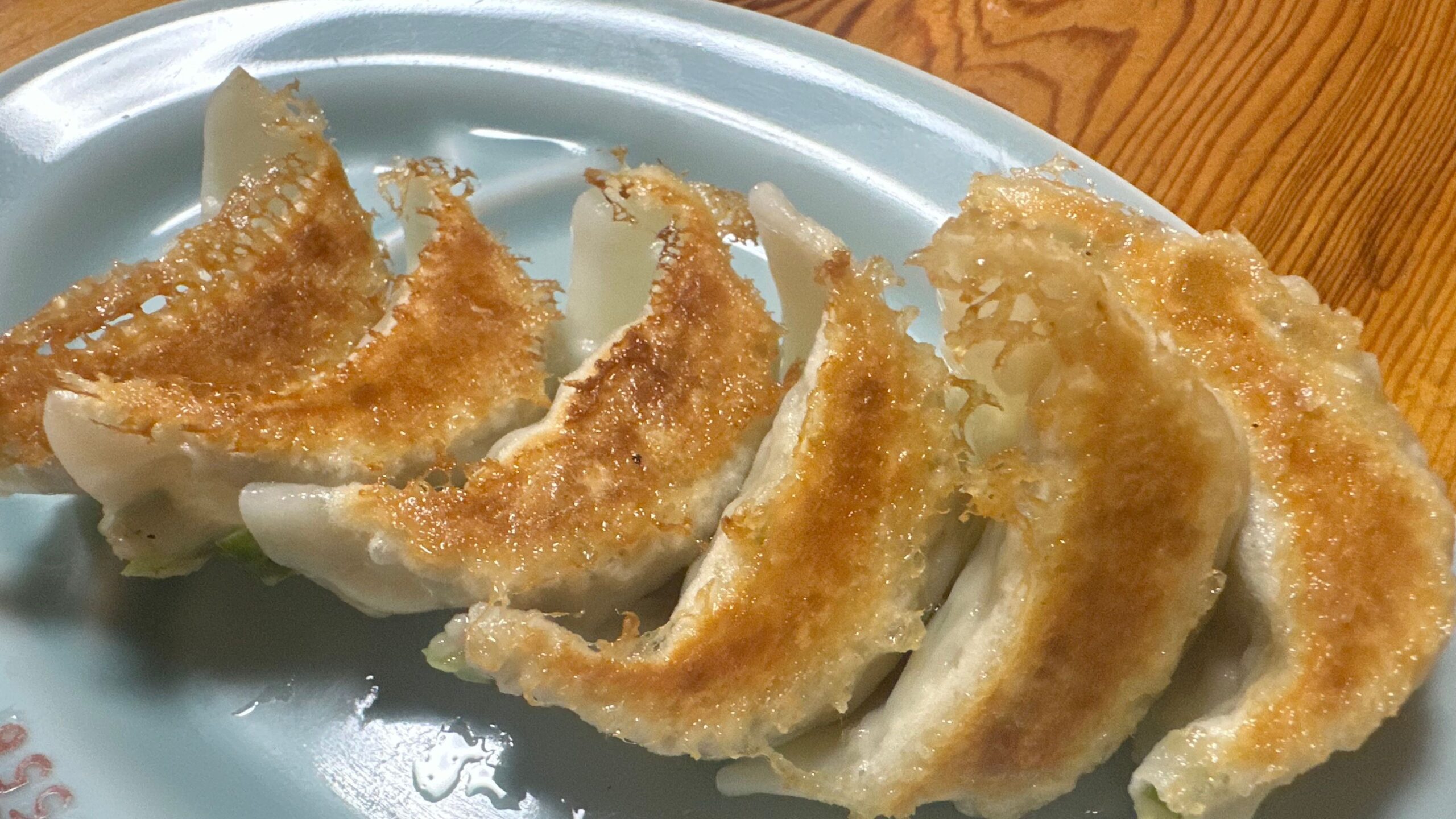 【山形・長井市】特産「行者菜」入り餃子が名物！老舗町中華「桃華楼支店」 アイキャッチ